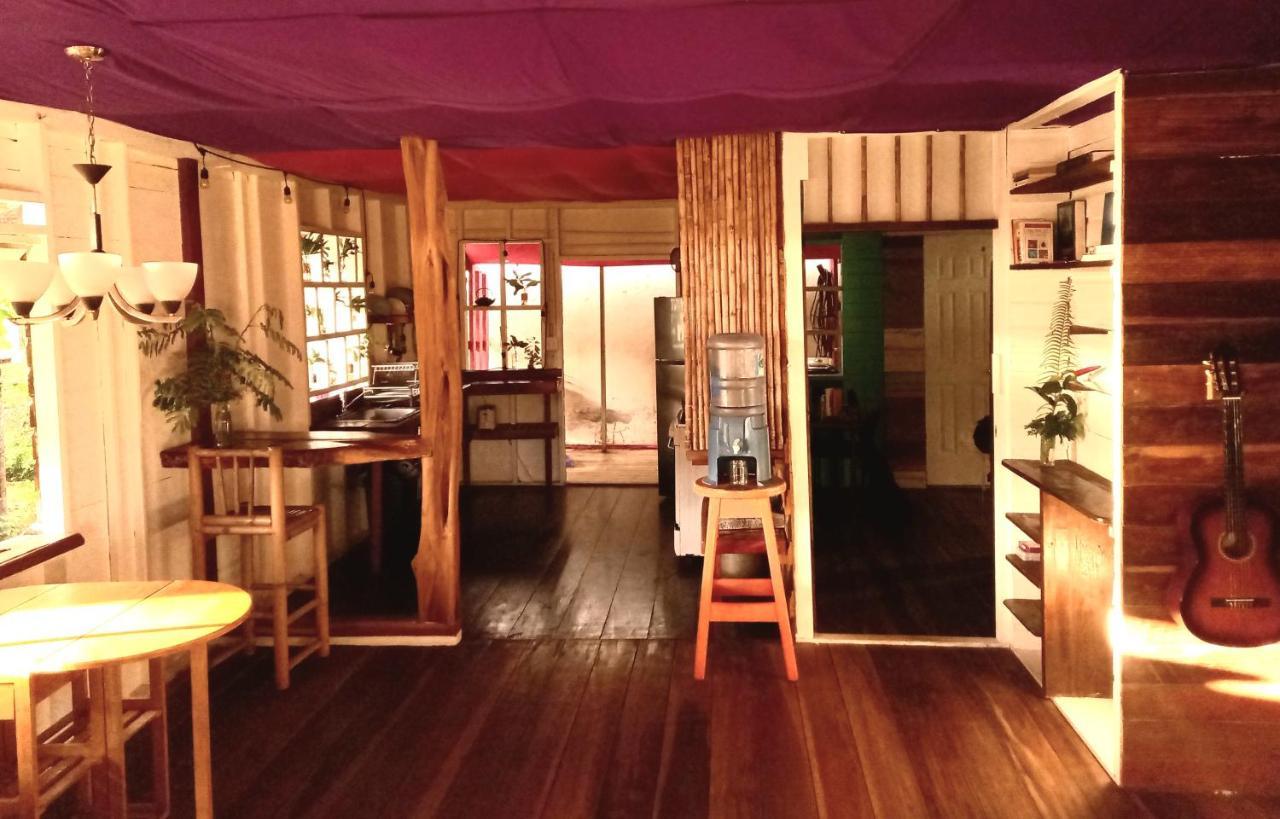 Casa Lumiere Lägenhet Bocas del Toro Exteriör bild